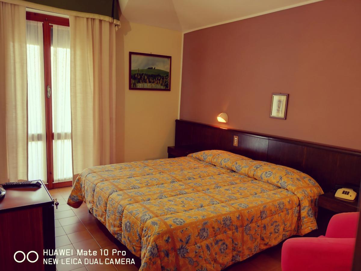 Hotel Firenze เคียนเชียโนแตร์เม ภายนอก รูปภาพ