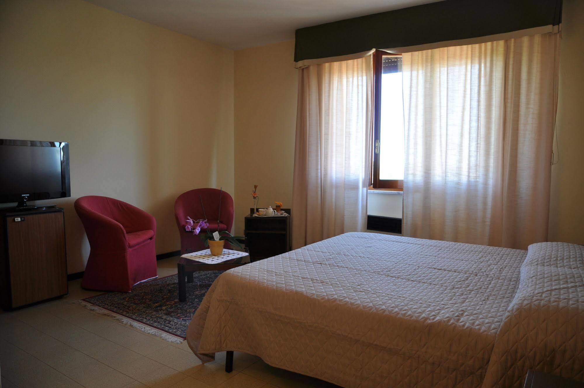 Hotel Firenze เคียนเชียโนแตร์เม ภายนอก รูปภาพ
