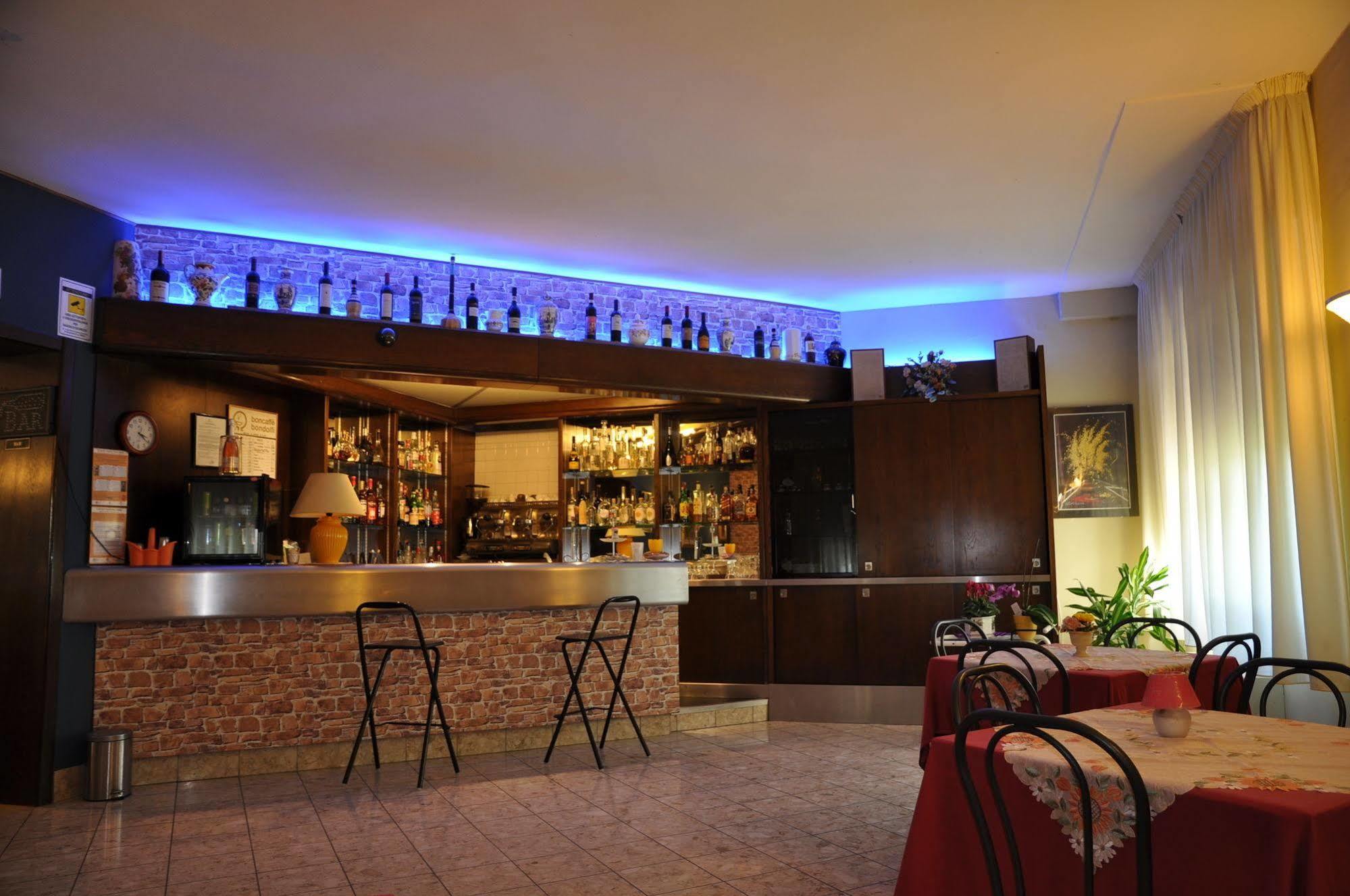 Hotel Firenze เคียนเชียโนแตร์เม ภายนอก รูปภาพ