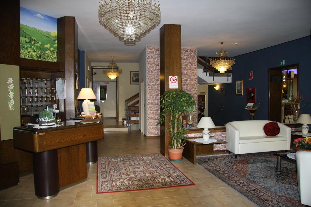 Hotel Firenze เคียนเชียโนแตร์เม ภายนอก รูปภาพ