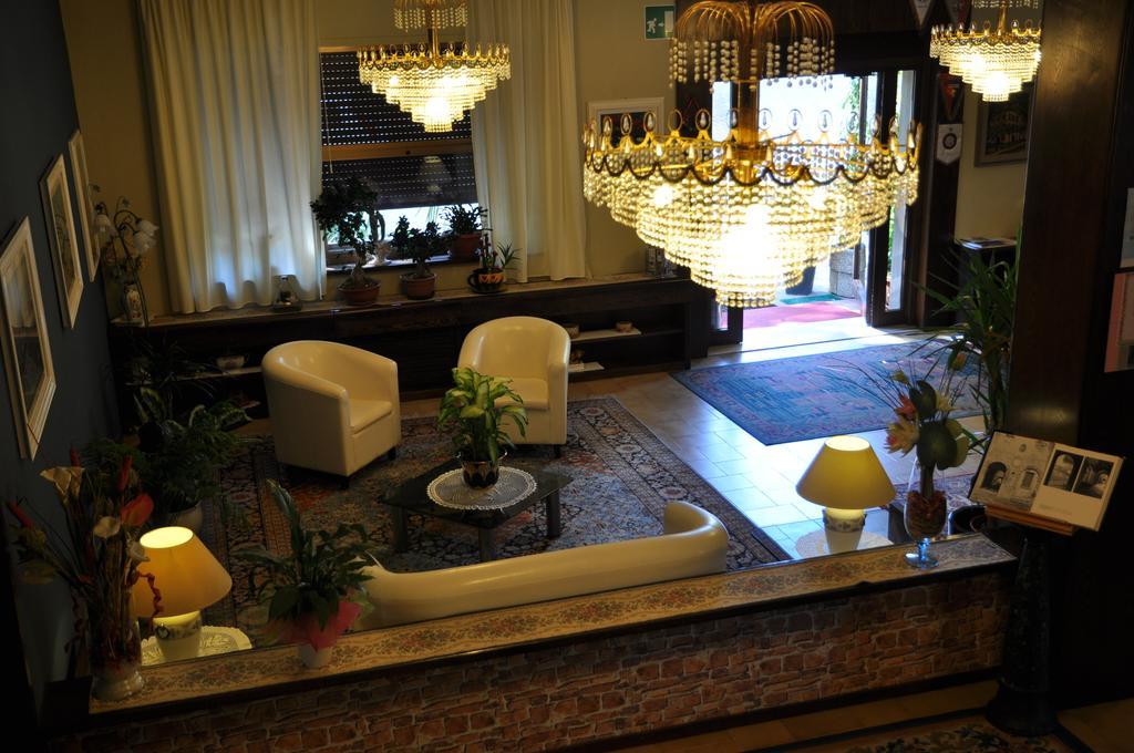 Hotel Firenze เคียนเชียโนแตร์เม ภายนอก รูปภาพ